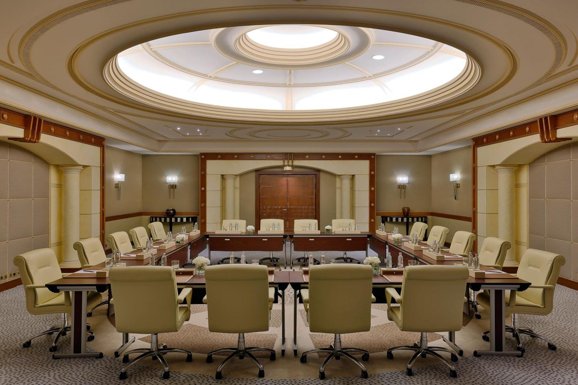 The Ritz-carlton 5*