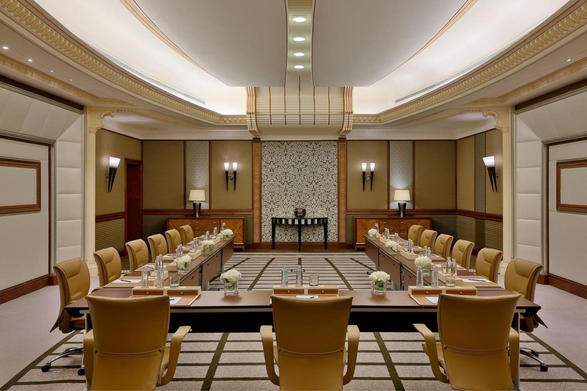 The Ritz-carlton 5*