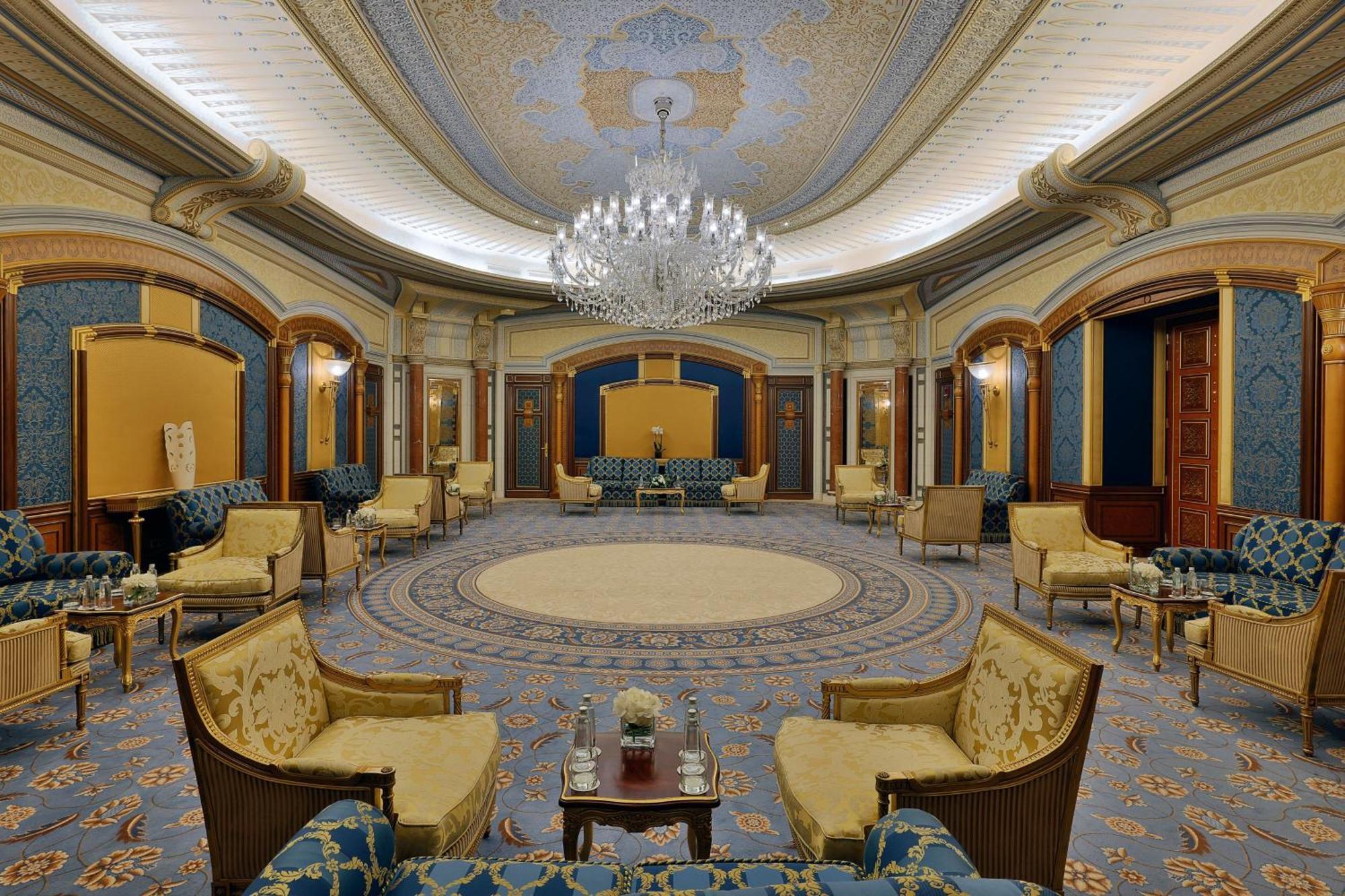 The Ritz-carlton 5*