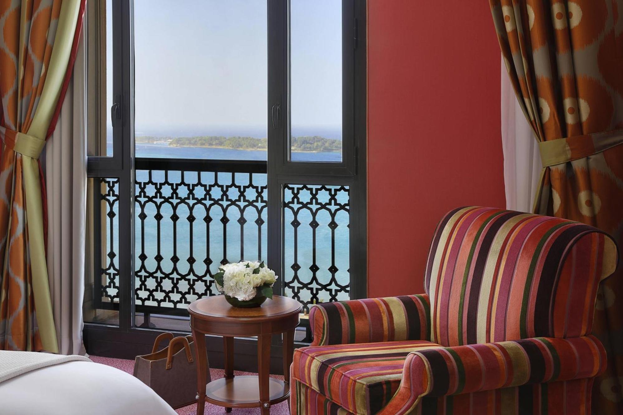 ريتز كارلتون فندق 5*